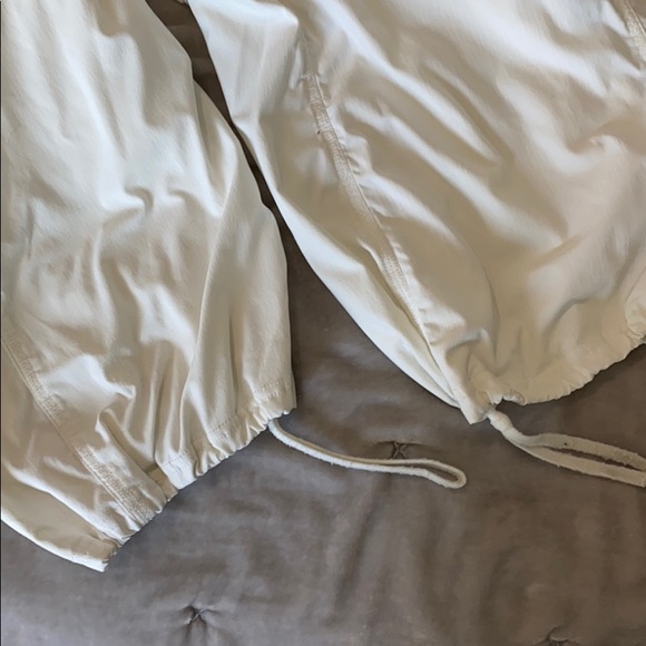 Bright White Lululemon Elastic Waisted Pants. - Picture 2 of 8